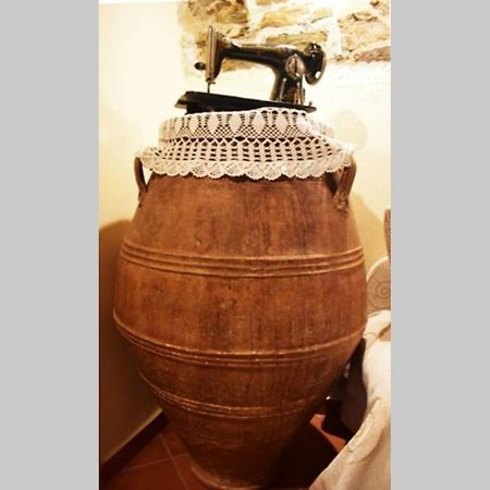 Traditional Cretan Stone House In The Center Of Crete Litos Exteriör bild
