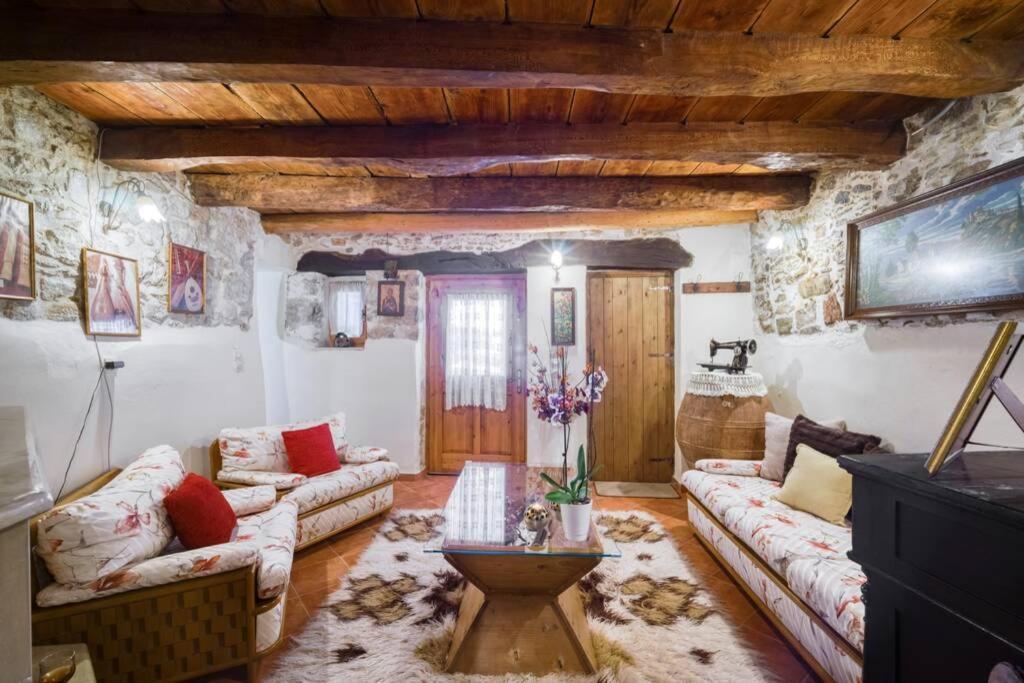 Traditional Cretan Stone House In The Center Of Crete Litos Exteriör bild