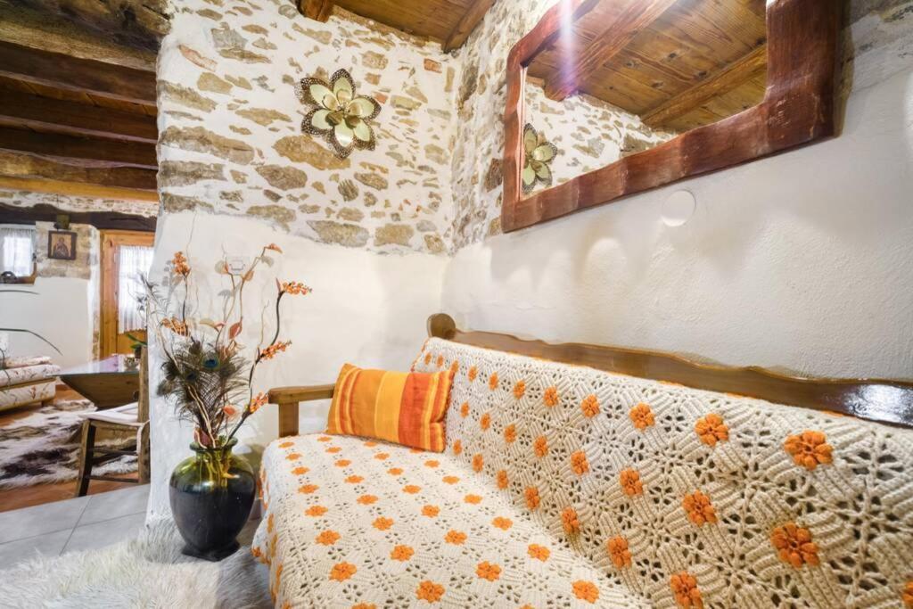 Traditional Cretan Stone House In The Center Of Crete Litos Exteriör bild