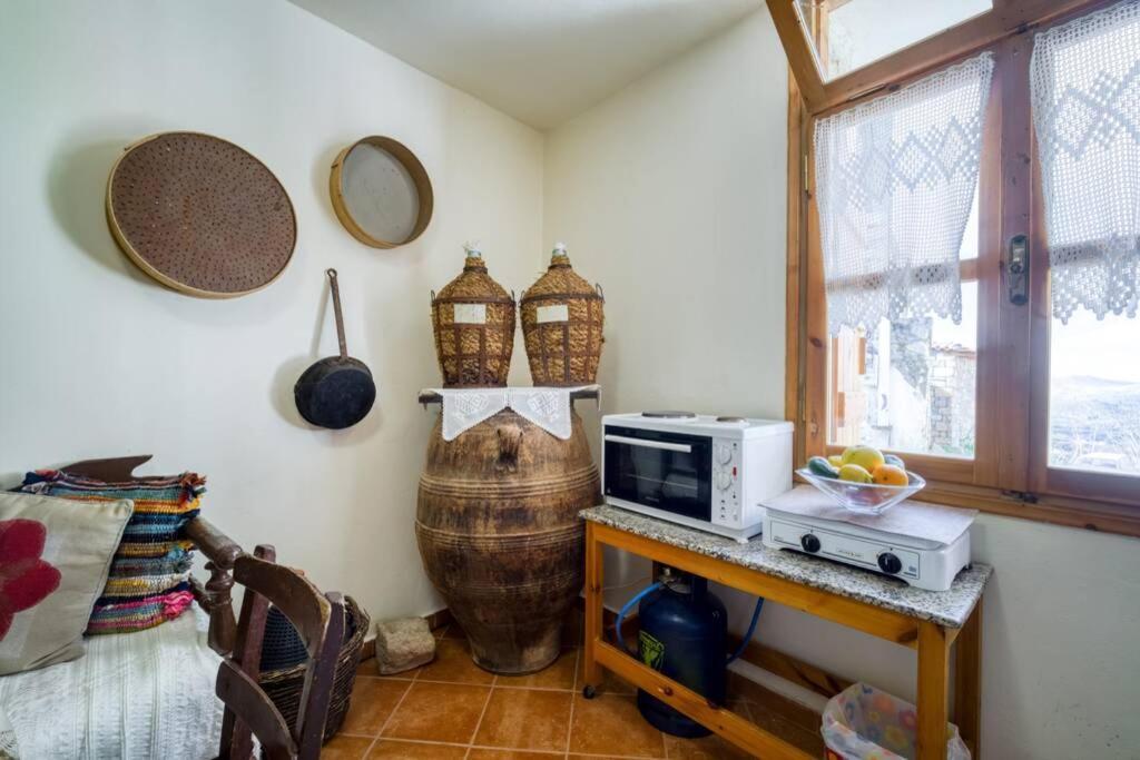 Traditional Cretan Stone House In The Center Of Crete Litos Exteriör bild
