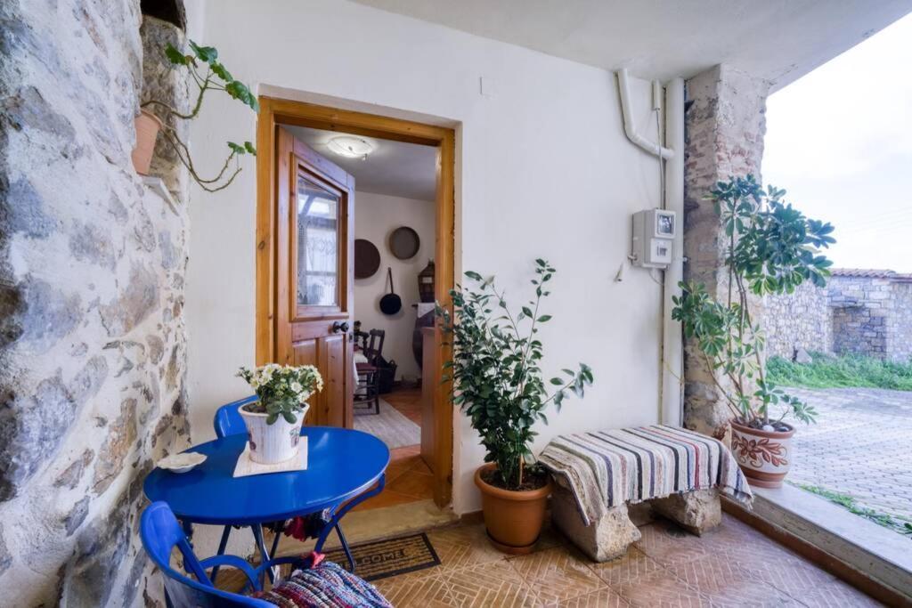 Traditional Cretan Stone House In The Center Of Crete Litos Exteriör bild