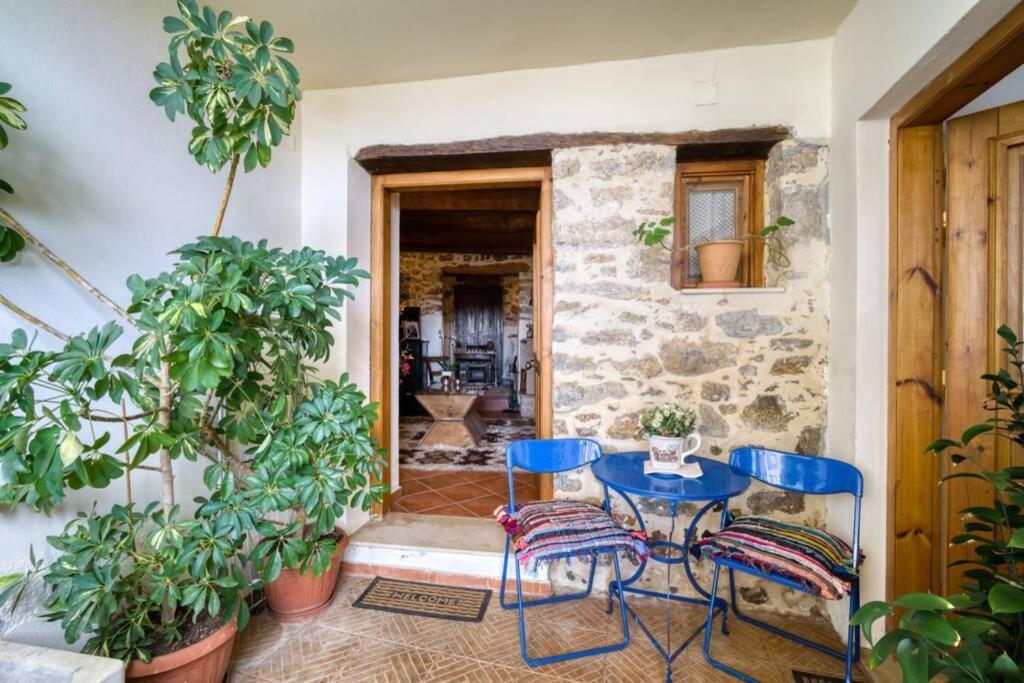 Traditional Cretan Stone House In The Center Of Crete Litos Exteriör bild
